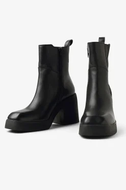 Agnes Cecilia Boots Nora