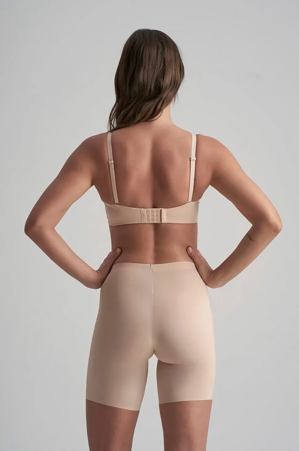 Bye Bra Shapingshorts Smooth Essentials Mid Waist Short - light support