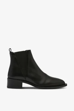 Pavement Boots Ashanti 1