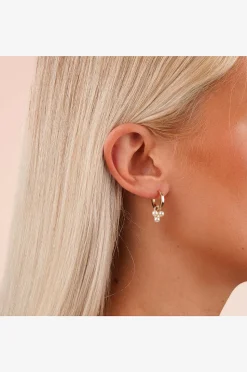 Snö of Sweden Örhängen Eira Tripple Pearl Ring
