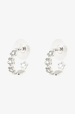 Snö of Sweden Örhängen Flora Daisy Small Oval Ear